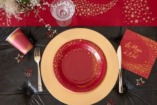 20 Serviettes étoiles La Magie De Noël Rouges 33cm 3 20 Serviettes étoiles La Magie De Noël Rouges 33cm – Image 3