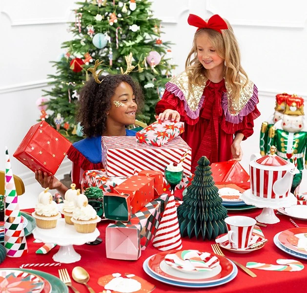 Partydeco Suspension Arbre De Noël En Nid D'abeille 24cm 5 Partydeco Suspension Arbre De Noël En Nid D'abeille 24cm – Image 5